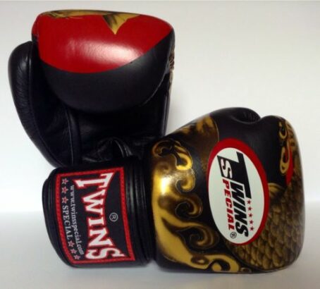 [OUT OF STOCK] Twins Special Boxing Gloves (Koi Fish) - Image 4