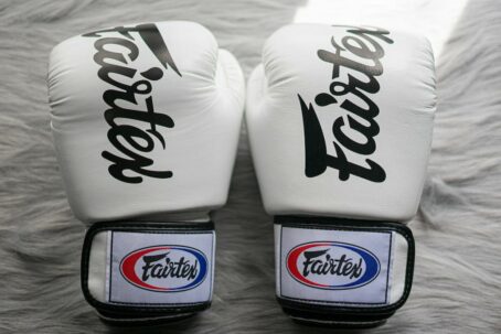 Fairtex Deluxe Muay Thai Boxing Gloves - Image 8