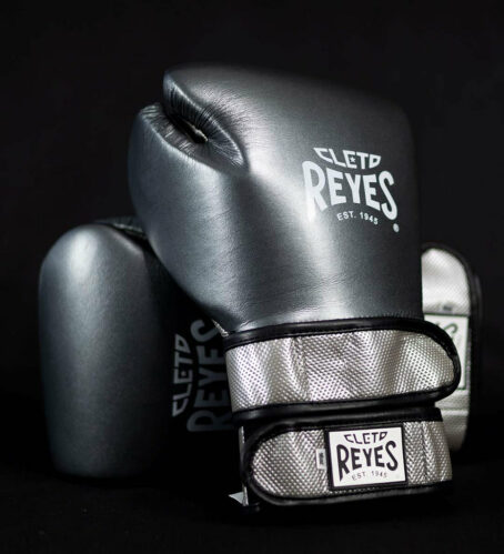 Cleto Reyes Hero 500 Double Strap Boxing Gloves - Image 5