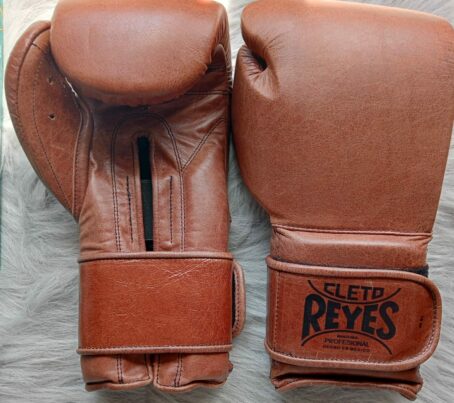 Cleto Reyes Vintage Brown '1945' Boxing Gloves - Image 3